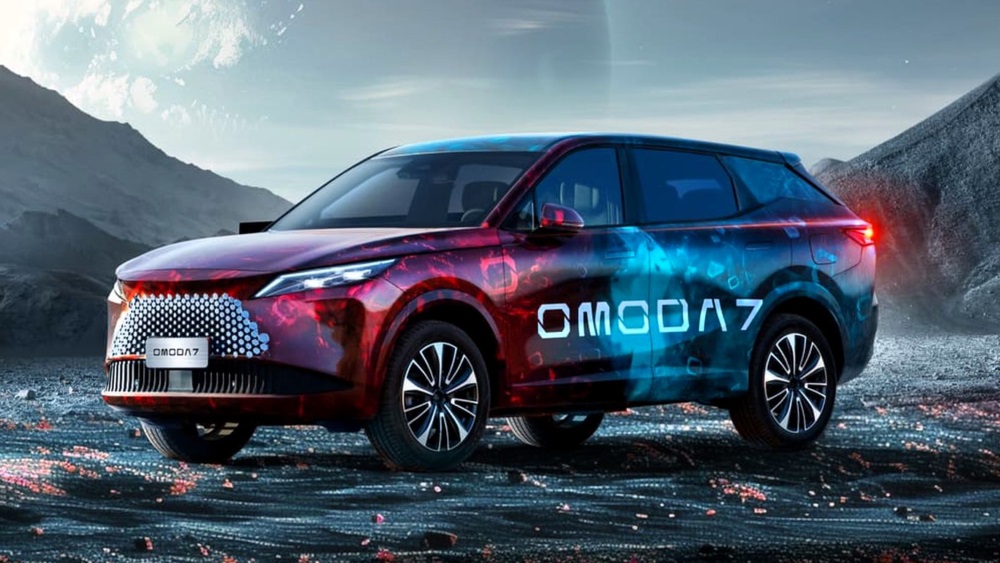 Кроссовер Omoda C7 передняя часть