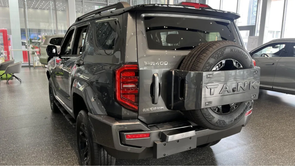 бензобак 400 у дилера в китае серый боковая задняя часть