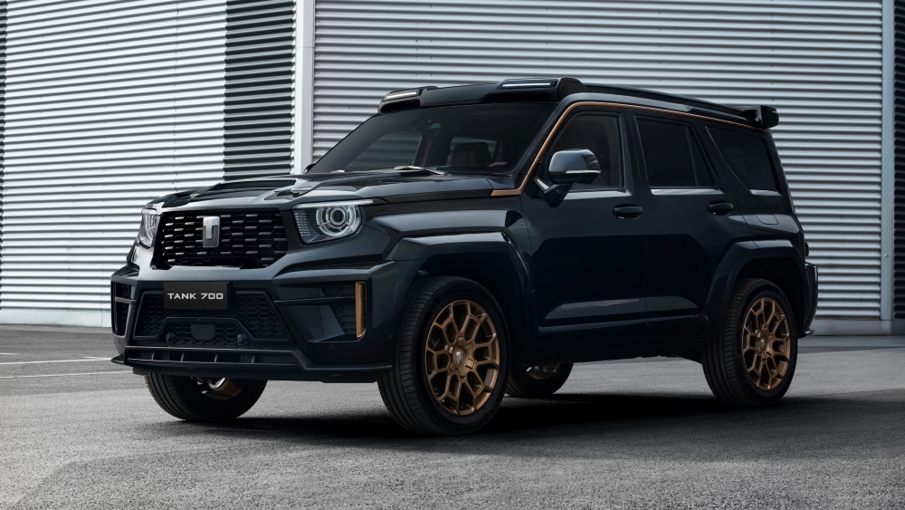 Tank 700 для России — гибридный PHEV с боковой передней частью