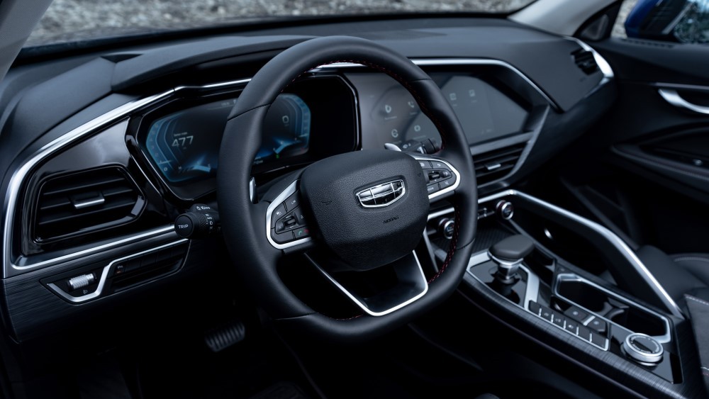 Салон Geely Tugella