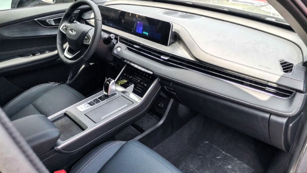 Chery Tiggo 4 Pro салон нового кроссовера в Китае