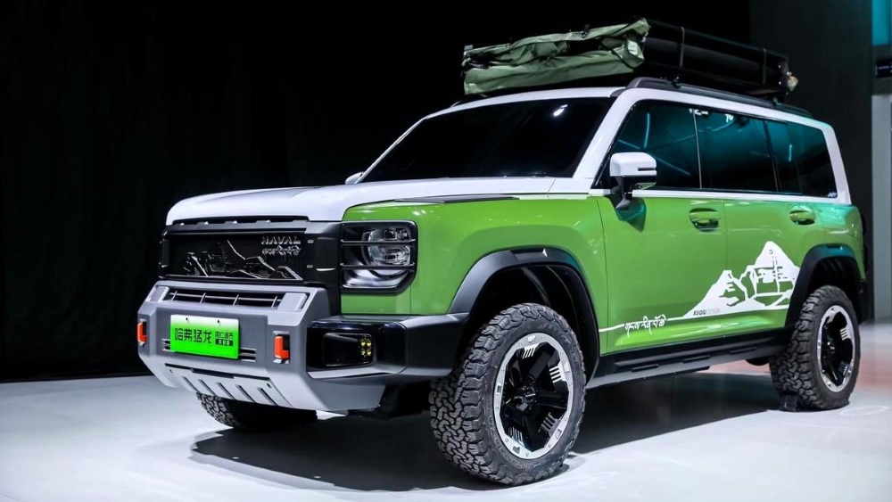 Кроссовер Haval Raptor вид сбоку спереди