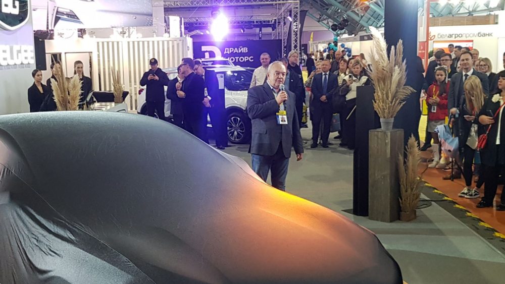 автосалон 2024 новинка под крышкой Geely Galaxy E8