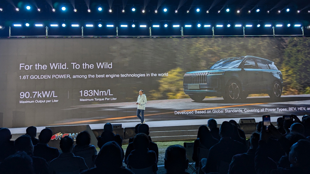 кроссовер jaecoo j5 боковая передняя часть двигателя двигатель 1.6 мощность 197 л.с. 186 л.с. 150 л.с.