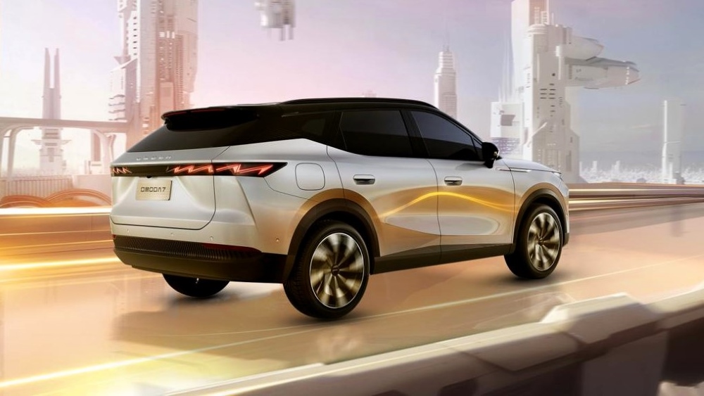 omoda C7 кроссовер вид сзади