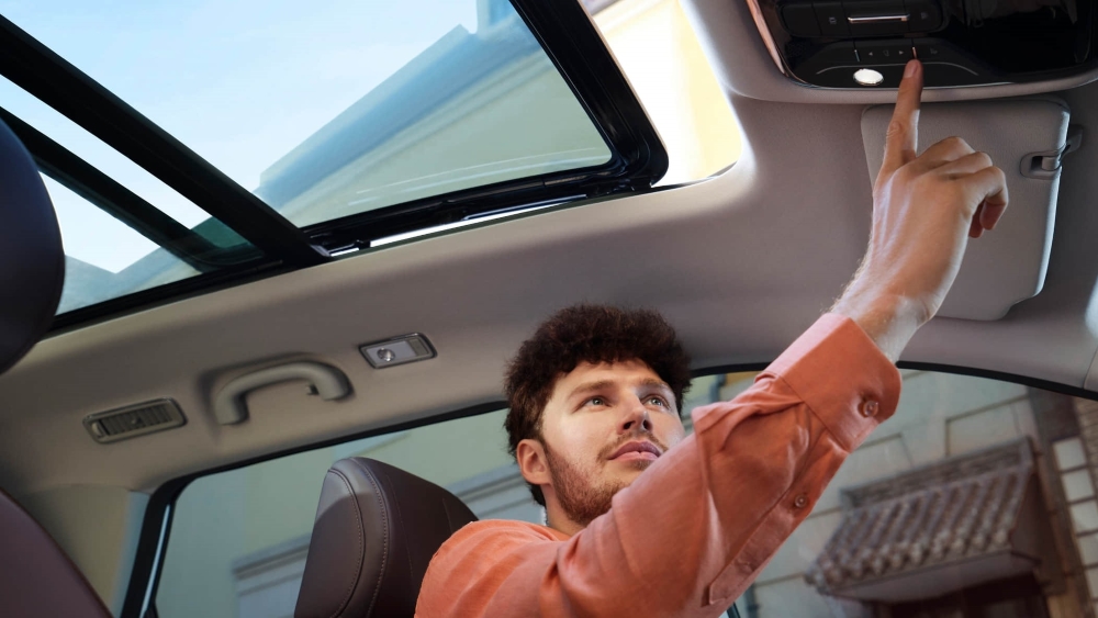 Салон кроссовера Soueast S09 салон панорамная крыша