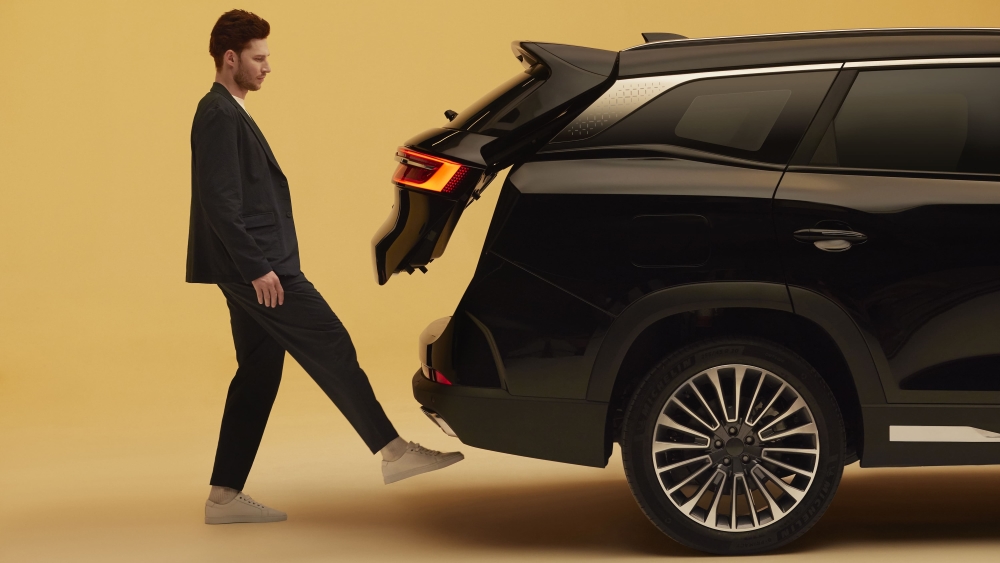 Салон Soueast S09 салон открывание багажника