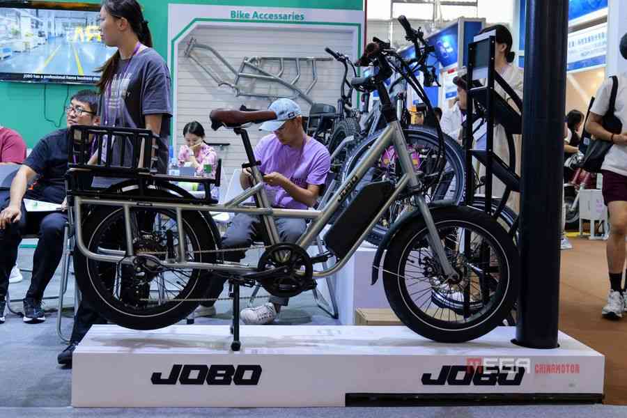 The 136th Canton Fair: Chinese Electric Vehicle Manufacturers Shine with New Quality and Efficiency, Marching Towards a Greener Future The 136th Canton Fair: Chinese Electric Vehicle Manufacturers Shine with New Quality and Efficiency, Marching Towards a Greener Future The 136th Canton Fair Chinese E Vehicle Manufacturers Shine with New Products news29