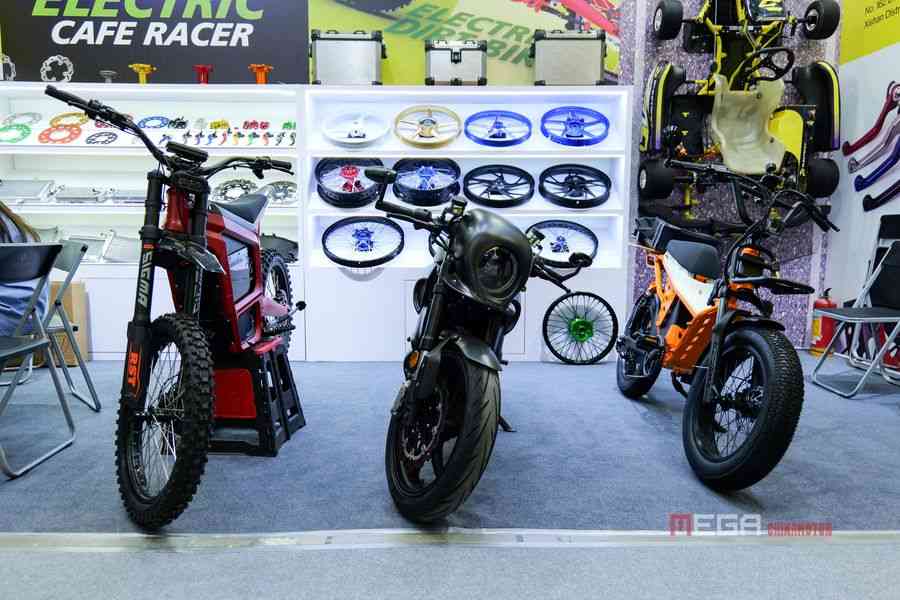 The 136th Canton Fair: Chinese Electric Vehicle Manufacturers Shine with New Quality and Efficiency, Marching Towards a Greener Future The 136th Canton Fair: Chinese Electric Vehicle Manufacturers Shine with New Quality and Efficiency, Marching Towards a Greener Future The 136th Canton Fair Chinese E Vehicle Manufacturers Shine with New Products news03