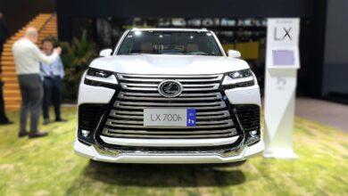 Видеообзор экстерьера и интерьера кроссовера Lexus LX700h 2025 года