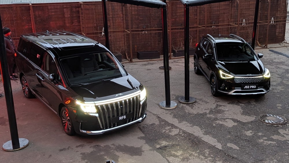 Презентация новых JAC RF8 и JS2 Pro сбоку вперед