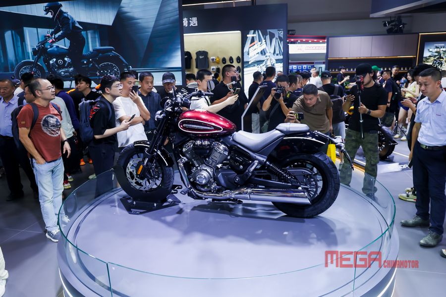 В Китае бренд Benda представил новый квадроцикл REDSTONE и анонсировал новейшую гибридную систему.