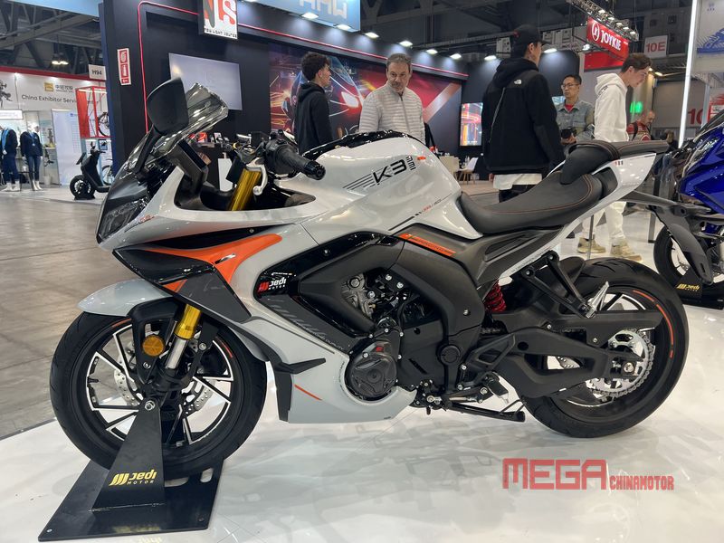 На выставке EICMA 2024 китайские бренды мотоциклов заняли видное место, представив множество новых моделей
