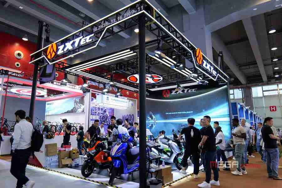 The 136th Canton Fair: Chinese Electric Vehicle Manufacturers Shine with New Quality and Efficiency, Marching Towards a Greener Future The 136th Canton Fair: Chinese Electric Vehicle Manufacturers Shine with New Quality and Efficiency, Marching Towards a Greener Future The 136th Canton Fair Chinese E Vehicle Manufacturers Shine with New Products 31