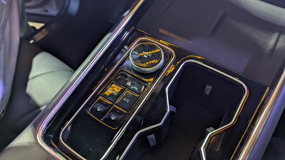 Chery Tiggo 9 в России салон туннельный селектор салона