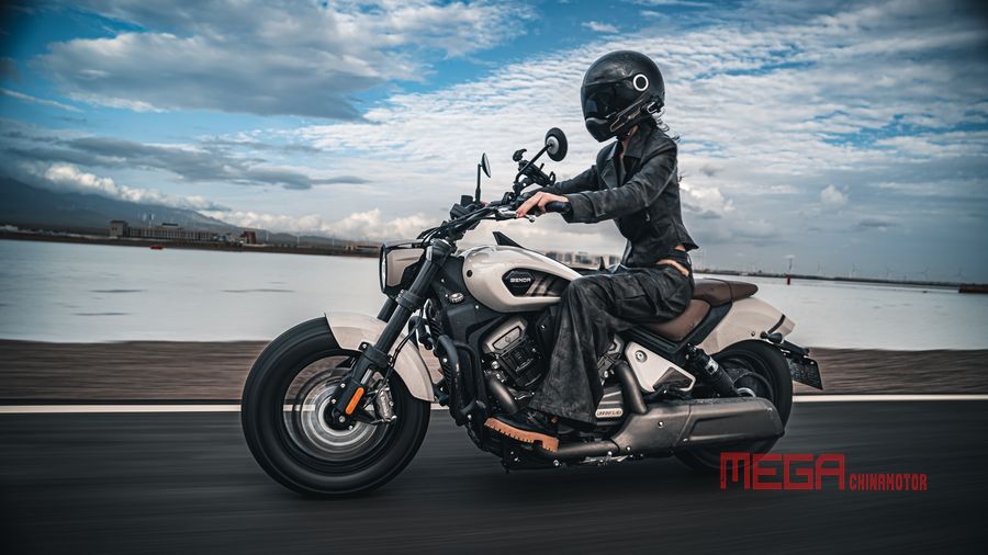 В Китае бренд Benda представил новый квадроцикл REDSTONE и анонсировал новейшую гибридную систему.