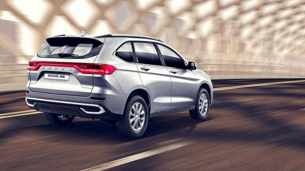 Haval M6 вид сбоку сзади