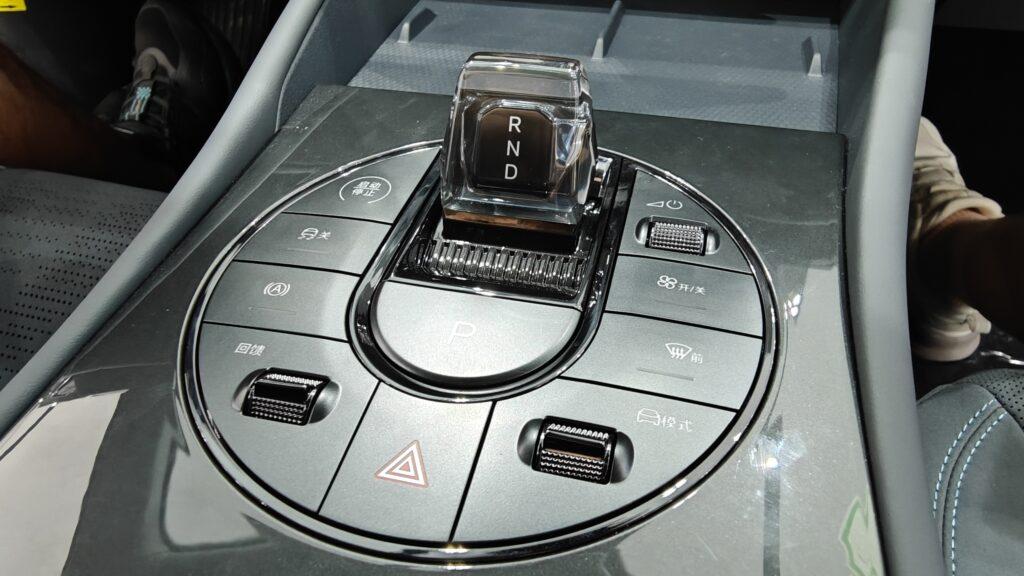 Большой тест-драйв нового хэтчбека BYD Seal 06GT, динамика вождения отзывчива и увлекательна.