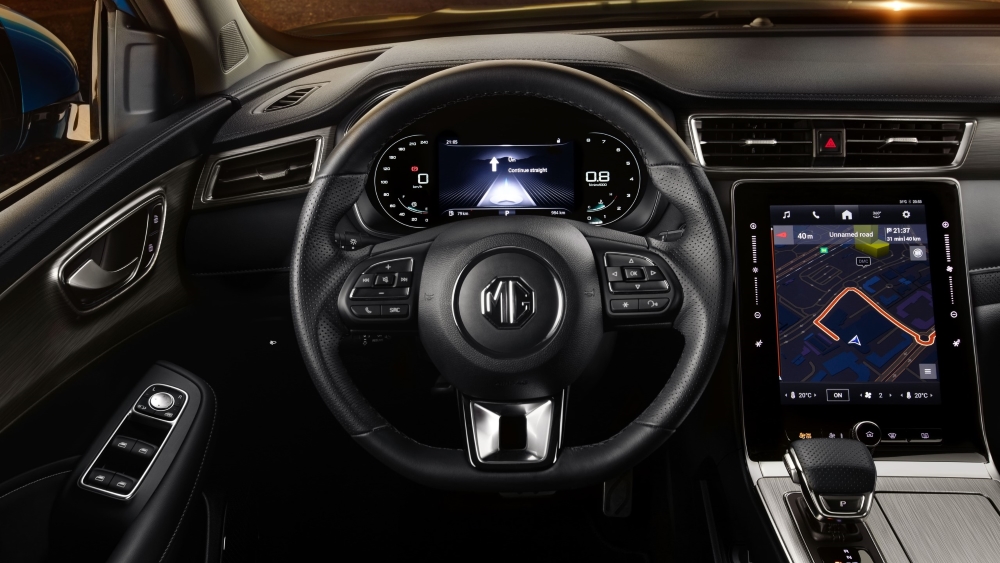 MG RX5 для России салон салон первый ряд