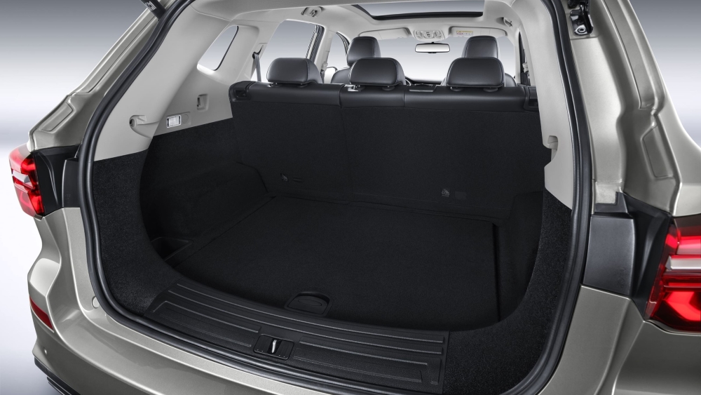 MG RX5 для России салон салон багажник