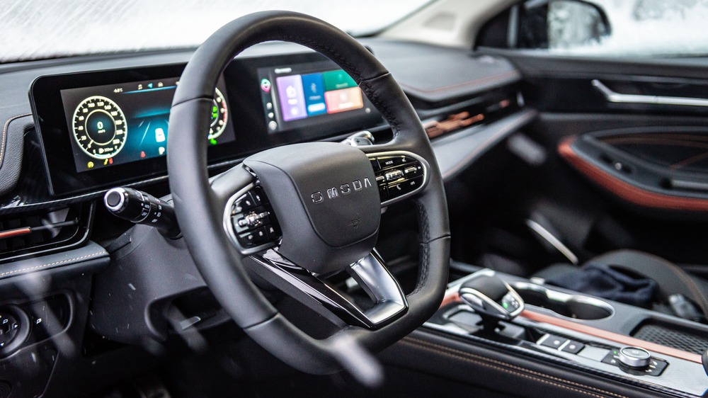 Omoda S5 GT тест-драйв салон салон руль первый ряд передняя панель