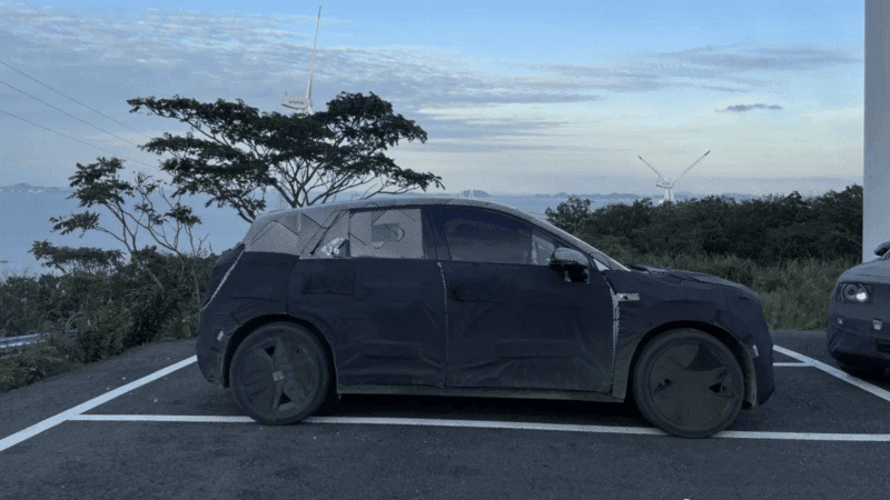 В Китае обнародованы шпионские фотографии Nio Firefly Compact EV, который скоро будет представлен.