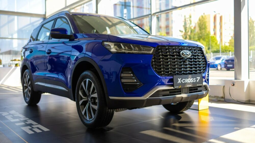 Дилеры xcite в автосалоне России купят X-cross 7 новый бок передок