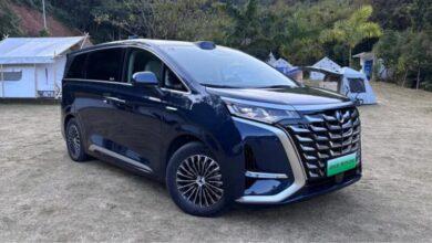 Минивэн Denza D9 DM-i 2025 года поступил к дилерам в Китае перед запуском Минивэн Denza D9 DM-i 2025 года поступил к дилерам в Китае перед запуском