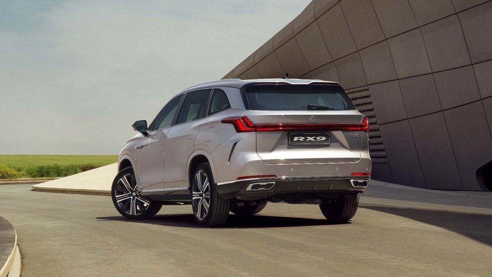 Кроссовер MG RX9, вид сбоку сзади