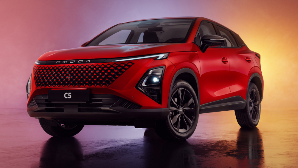 Кроссовер omoda c5 обновил переднюю красную сторону старт продаж в России комплектации цены