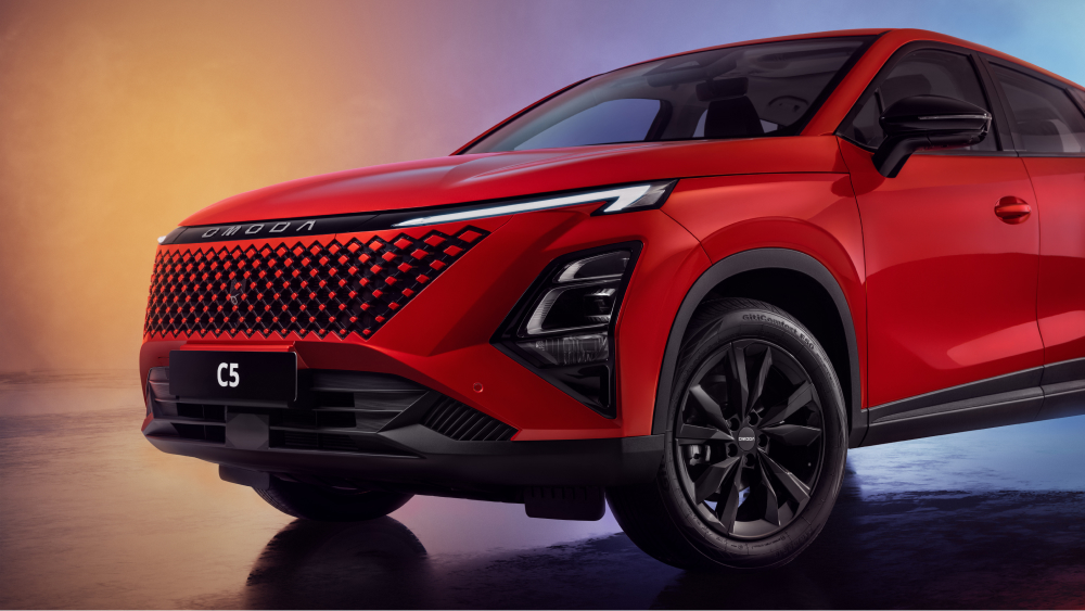 Кроссовер omoda c5 обновил переднюю красную сторону старт продаж в России комплектации цены