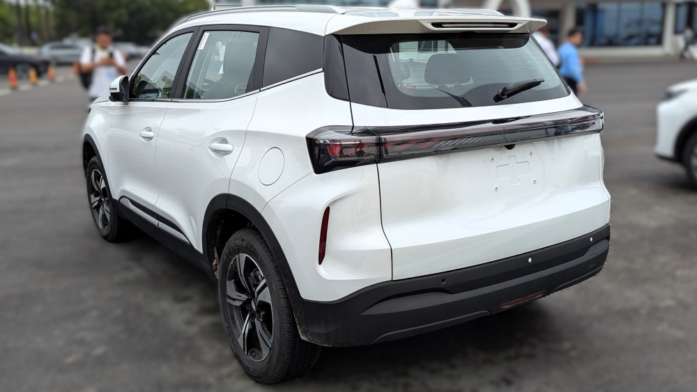 Chery Tiggo 4 задняя сторона HEV в Китае