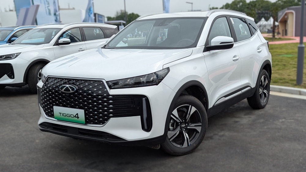 Chery Tiggo 4 передняя часть HEV в Китае