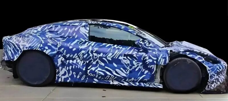 BYD готовит спортивный автомобиль Denza к запуску Шанхайского автосалона