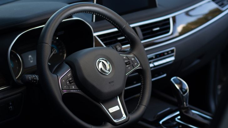 Интерьер Dongfeng 580 Интерьер Dongfeng 580