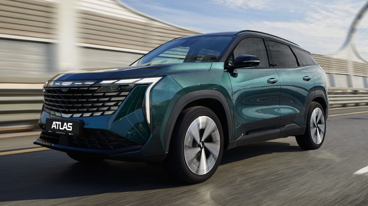 В России популярный кроссовер Гили внезапно упал в Россию. Сколько это стоит сейчас