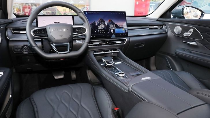 Cherizo 8 Pro Interior