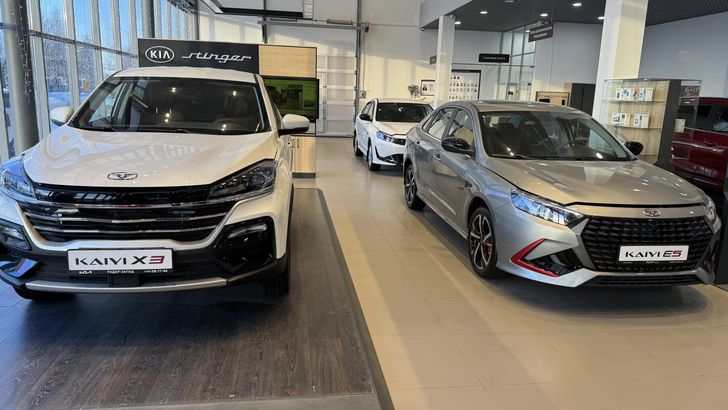 В России цены на лимузин и три пересечения Российского собрания внезапно рухнули. Теперь их можно купить дешевле, чем В России цены на лимузин и три пересечения Российского собрания внезапно рухнули. Теперь их можно купить дешевле, чем