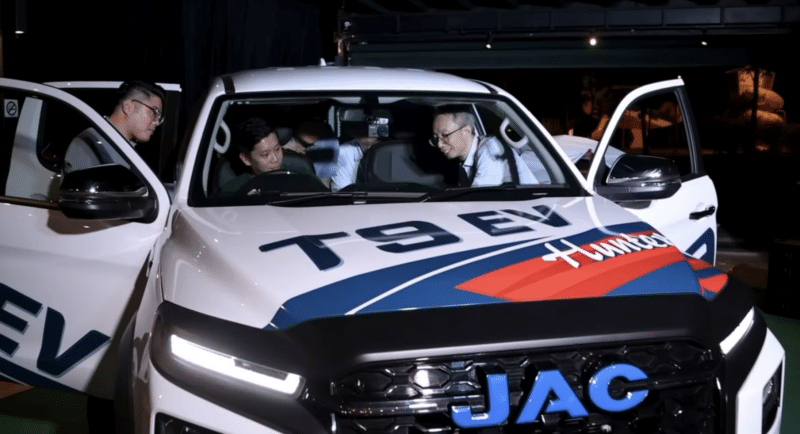 JAC T9 EV Pick -up раскрывает конкурирующие грузовики с мороженым в Сингапуре