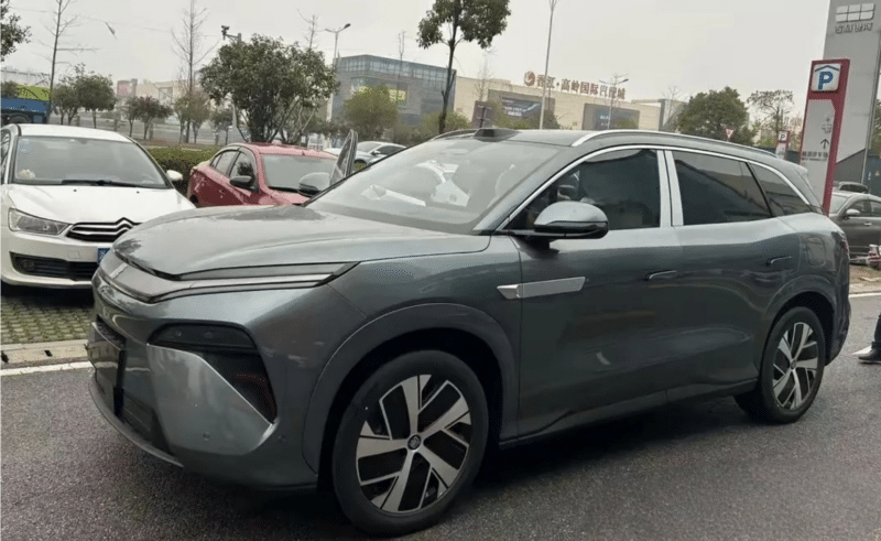 Byd Tang L прибывает на дилеров, 7-местный с 1086 л.с.