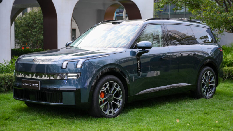 Lynk & Co 900 проходит двойной краш -тест в безопасности третьего ряда