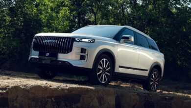 В России началась продажа знаменитого кроссовера Российского собрания. Сколько это стоит