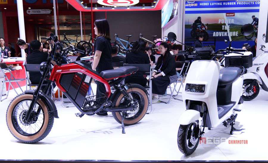 Китайские электрические двухколесные бренды на 137-й кантонской ярмарке Китайские электрические двухколесные бренды на 137-й кантонской ярмарке Новые модели китайских транспортных средств E. Основные модели 137-й кантонской ярмарки 2025 Spring Chines E-
