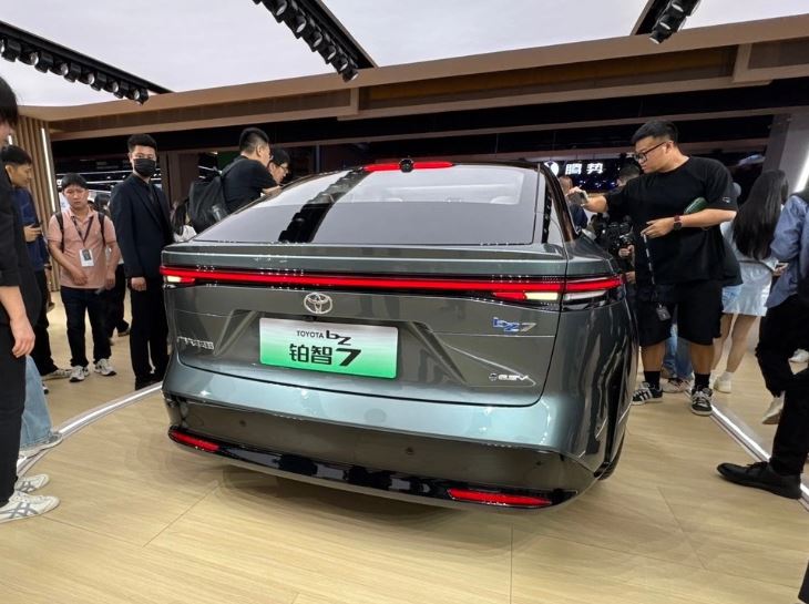 Toyota BZ7 - первый совместный предприятие с Huawei Harmonyos в Китае, говорит компания