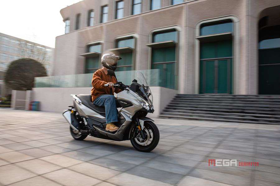 ADV350+ комплексное обновление, изучение безграничных ADV350 китайских мотоциклевых новостей Mega ChinaMotor 02 Compressed