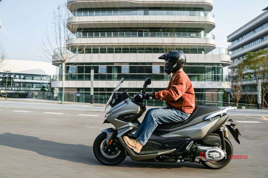 ADV350+ комплексное обновление, изучение безграничных ADV350 Китайских мотоциклевых новостей Mega ChinaMotor Compressed