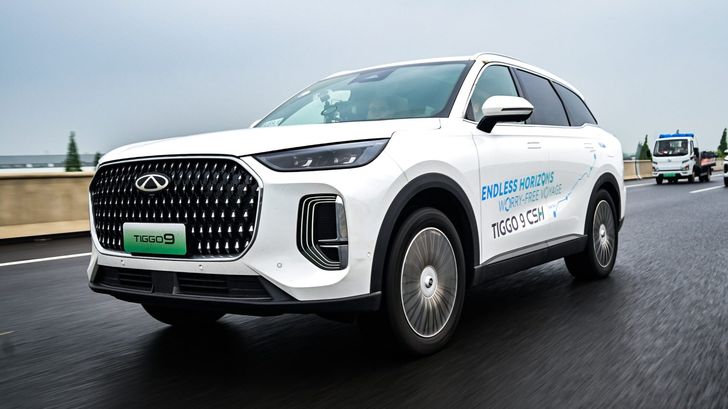 Чери представил новый флагманский кроссовер, способный к вождению без бензина