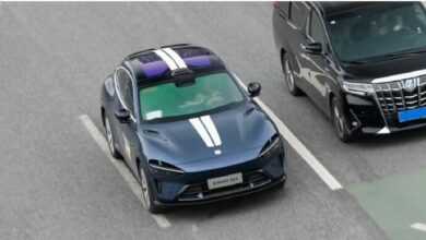 Предстоящий внедорожник Xiaomi Yu7 с переменной панорамной крышей с практической солнечной защитой