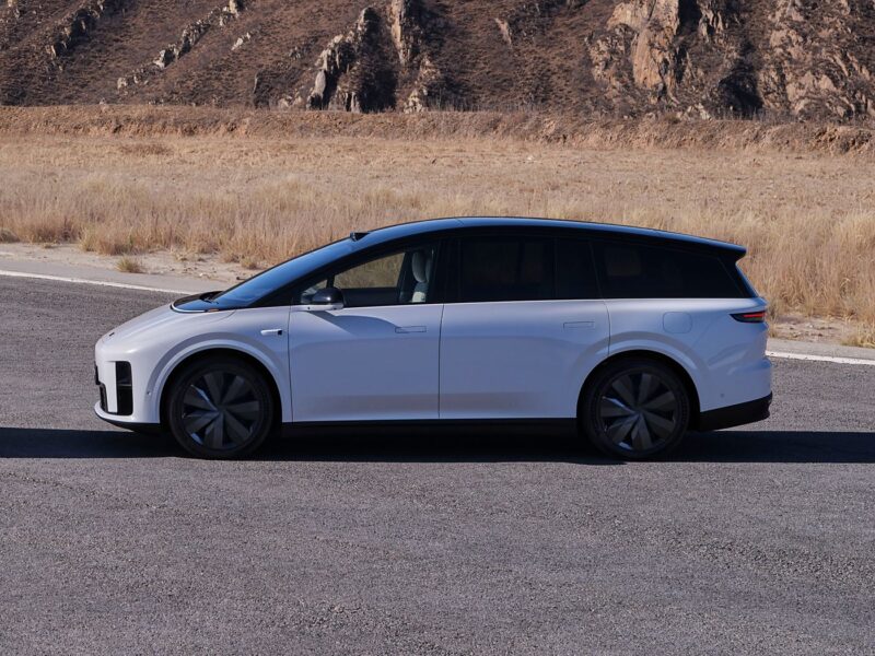 Li Auto I8 Всеэлектрический внедорожник раскрыт в Китае с зарядкой 536 л.с. и 5C, по цене около 54 400 долларов США.