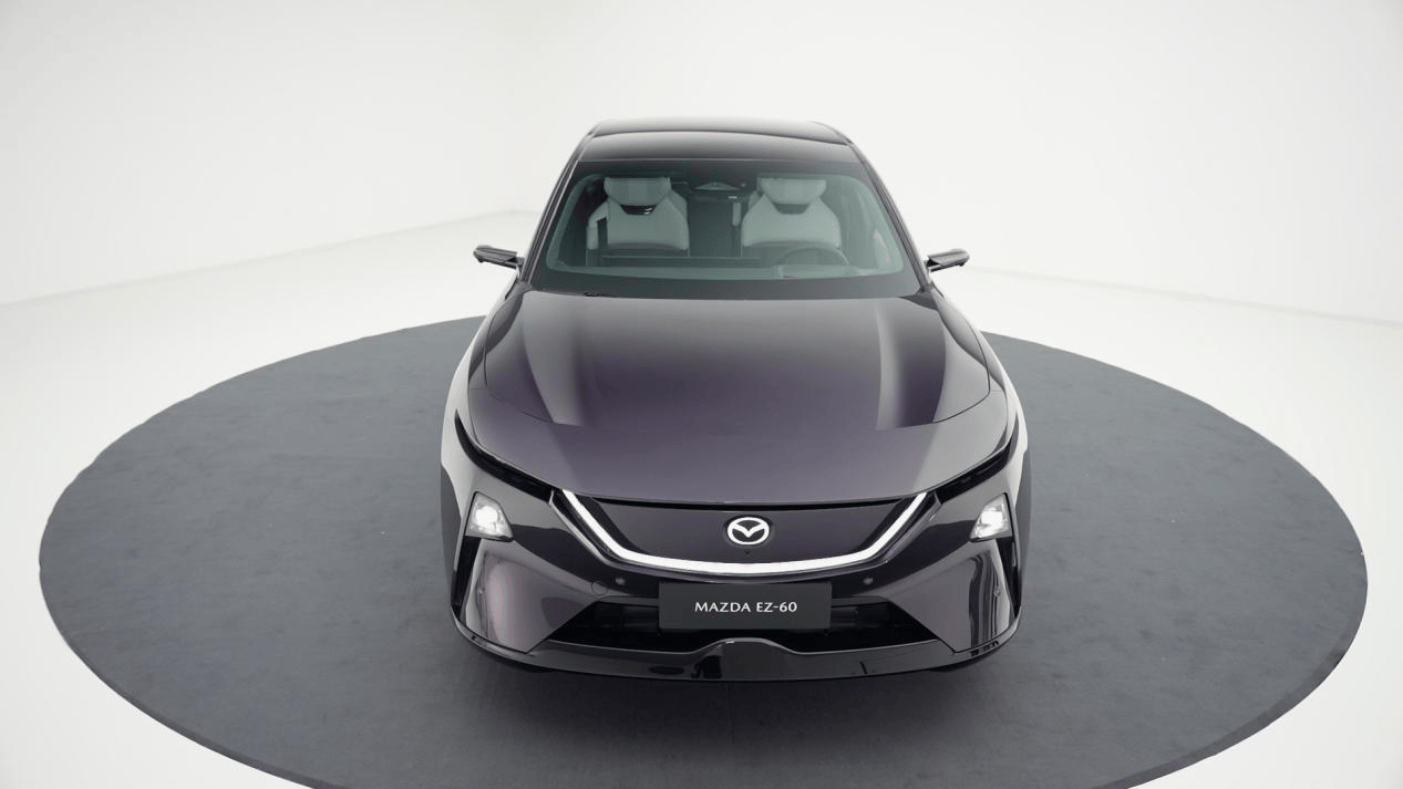 В Китае кроссовер Mazda EZ-60 набрал 18 тысяч предзаказов